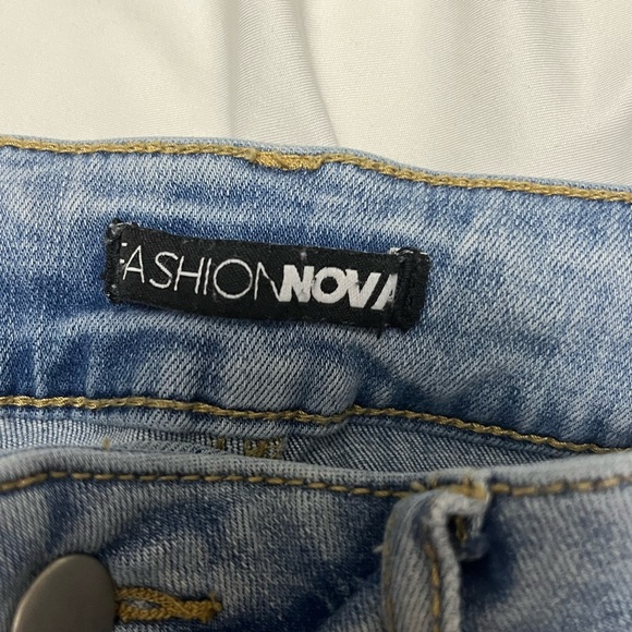 Ripped Jeans - Picture 3 of 3